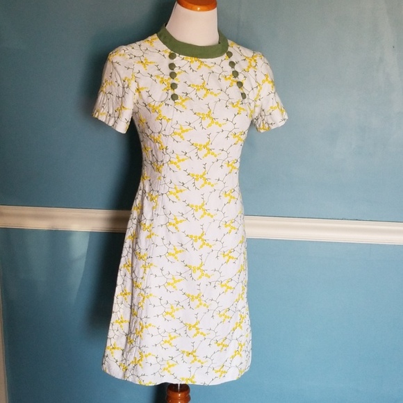 Vintage Dresses & Skirts - Vintage 1960's White Embroidered Dress S